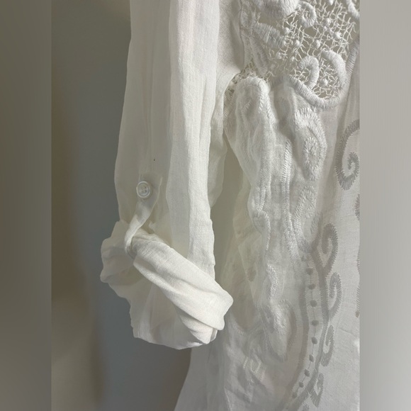 New Collection White Lace and Cotton Blouse - Picture 3 of 8